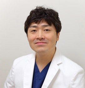 名医の尾崎秀先生